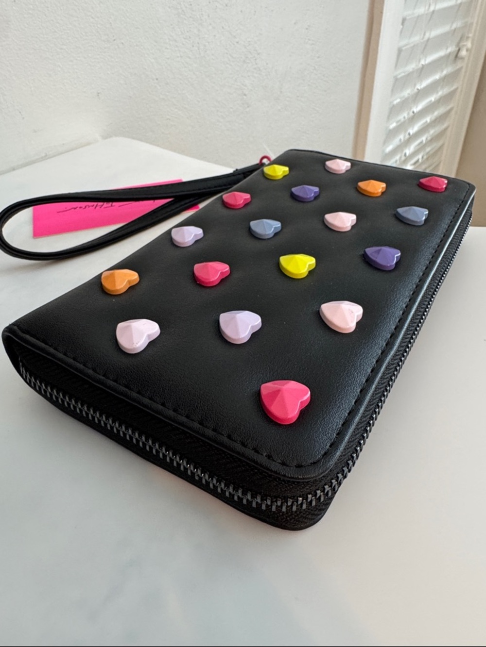 Betsey Johnson Zip Wallet Wristlet Multicolored Hearts - Picture 2 of 4